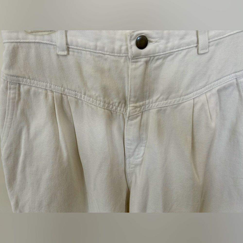 Vintage high rise white jeans by carriage court - Picture 2 of 5